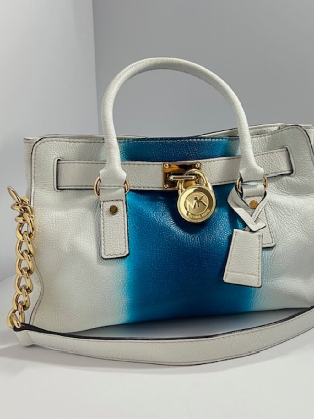 MICHAEL KORS HAMILTON EAST WEST WHITE/BLUE LOCK & KEY LEATHER SATCHEL MEDIUM EUC